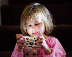Why is it better for children to eat without TV and gadgets