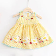 Load image into Gallery viewer, Sleeveless Yellow Dress Duck Pattern - Toddler Dress Pattern Free. Age Range: 9m-6 years old. Pattern Type: Animal. Sleeve Length(cm): Short. Decoration: Lace.3
