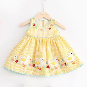 Sleeveless Yellow Dress Duck Pattern - Toddler Dress Pattern Free. Age Range: 9m-6 years old. Pattern Type: Animal. Sleeve Length(cm): Short. Decoration: Lace.3