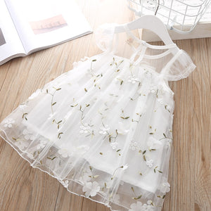 White Girl Party Dress Summer - Simple White Flower Girl Dresses. Material: Mesh & Cotton Pattern Type: Floral Season: Summer Sleeve Length(cm): Short Sleeve.6
